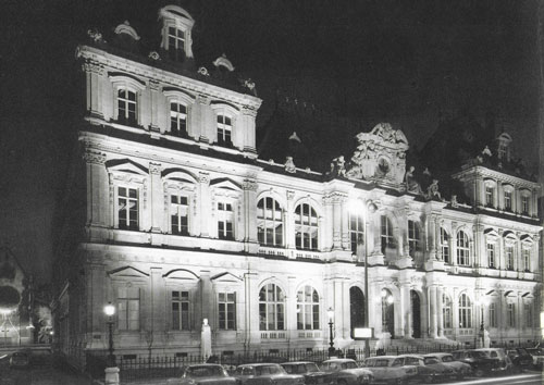 Lyon Palais Bourse vue extérieure nuit